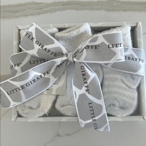 Little Giraffe Baby Sock Gift Set